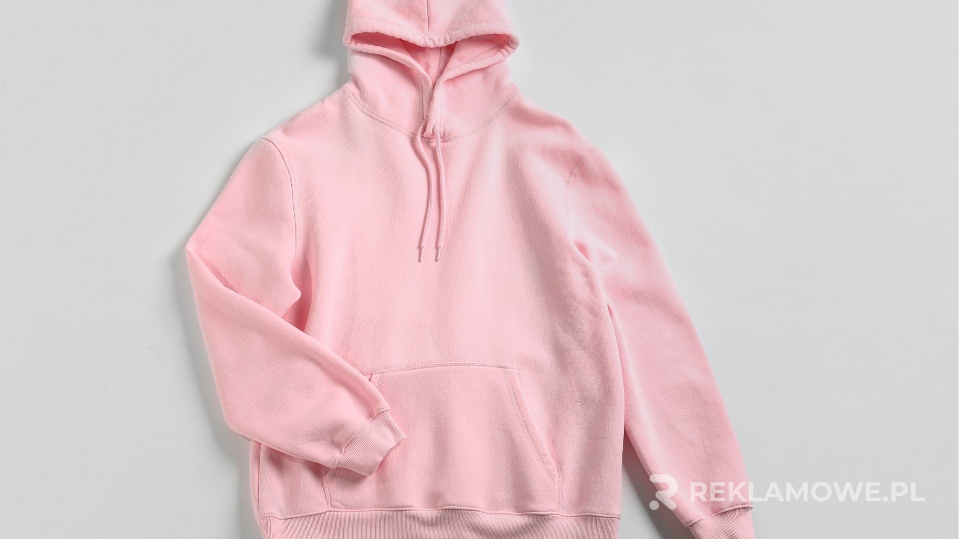 Jak wybrać idealne bluzy reklamowe dla swojej firmy Bluza reklamowa z logo firmy