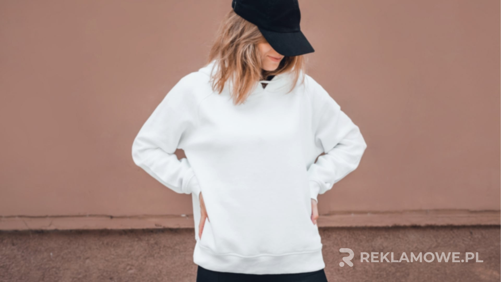 Personalizowana bluza reklamowa z logo firmy