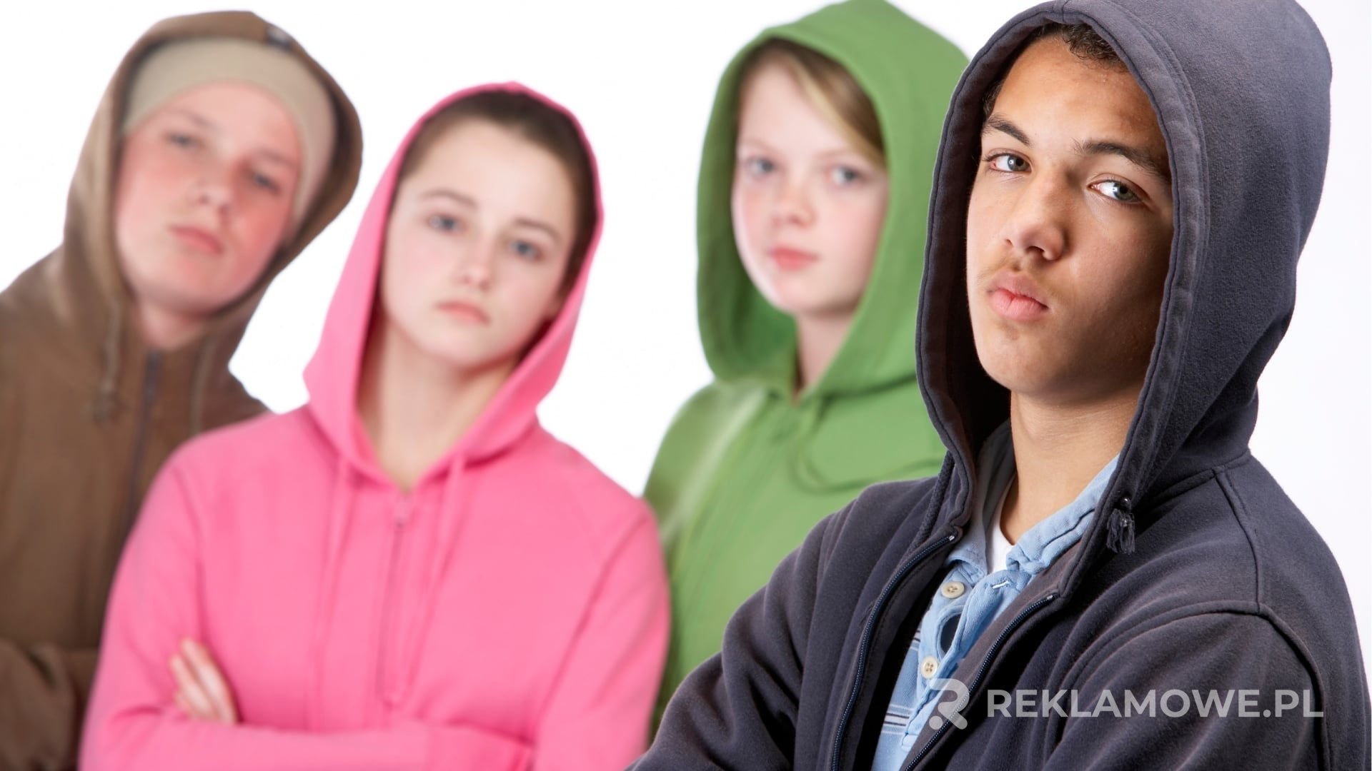 Bluzy reklamowe jako strategia marketingowa